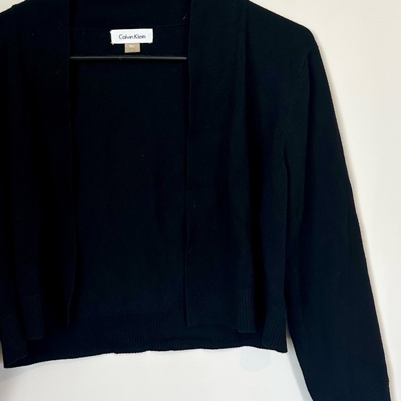 Calvin Klein Black Cropped Shrug Cardigan - Size: Large - Picture 3 of 12